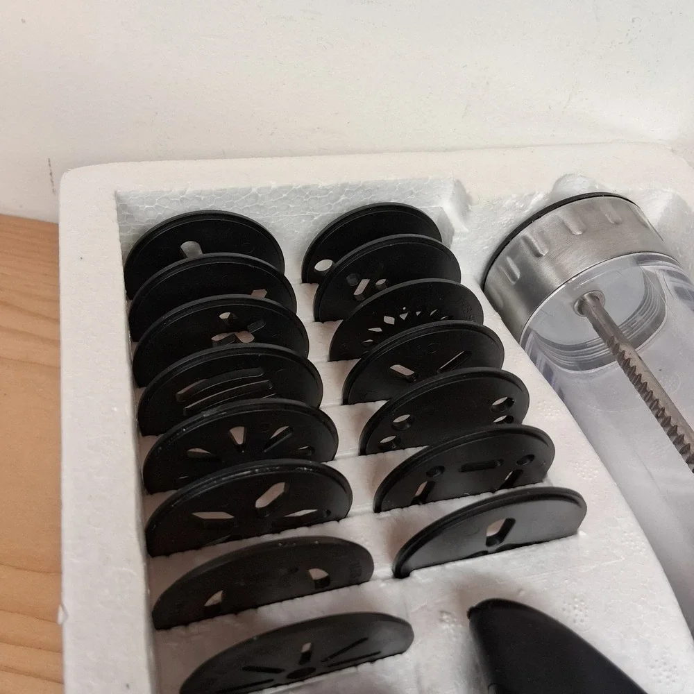 Wilton Cookie Pro Ultra II Cookie Press Complete‎ Set 19 Disks Spritz Cooky